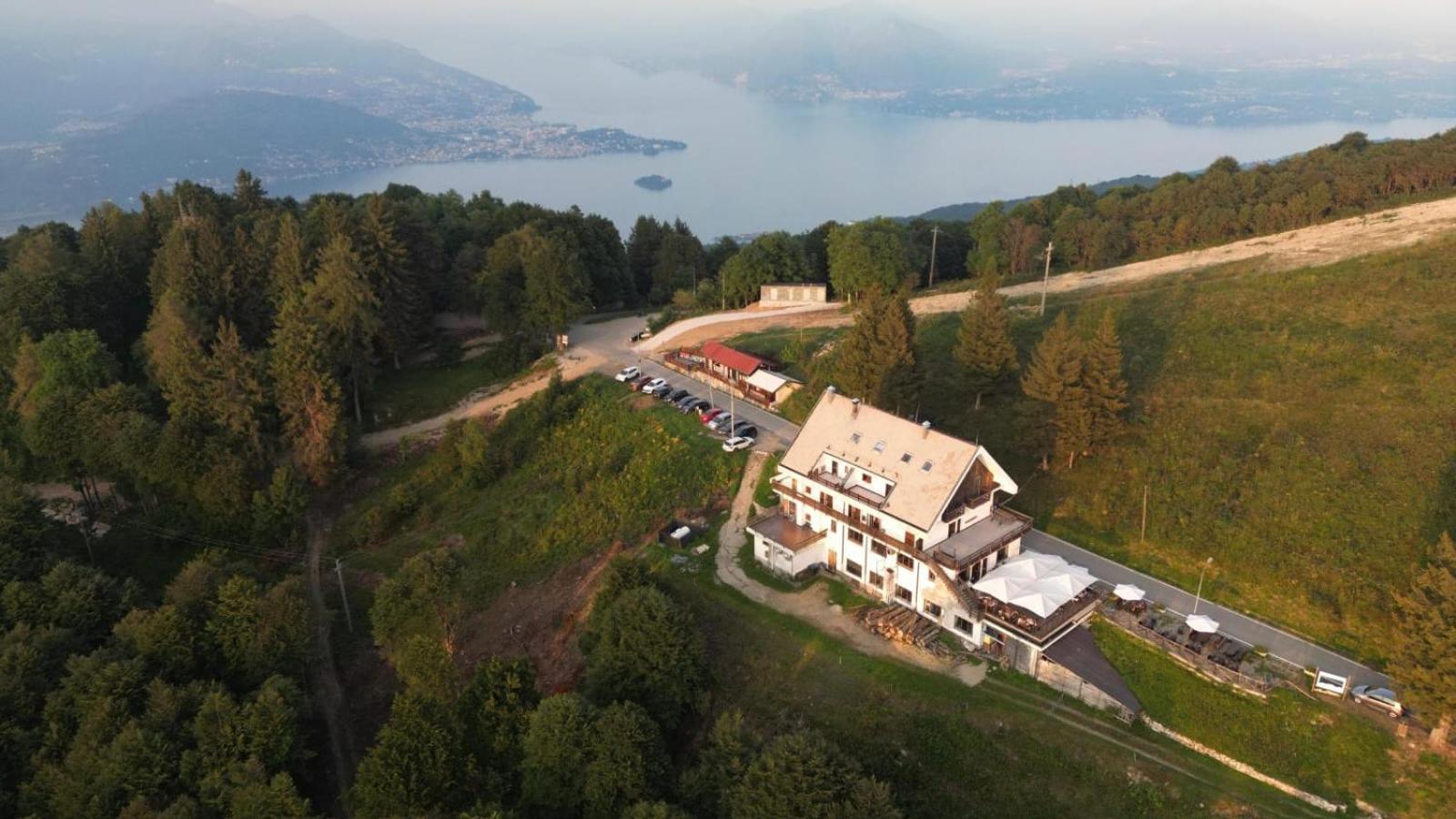Albergo Casa Della Neve Stresa Exterior photo